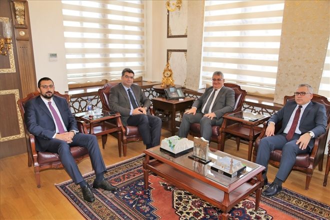Milli Eğitim Bakanlığı Bakan Yardımcısı Orhan Erdem ve Cumhurbaşkanı Başdanışmanı Mustafa Akış Vali Aykut Pekmezi ziyaret etti