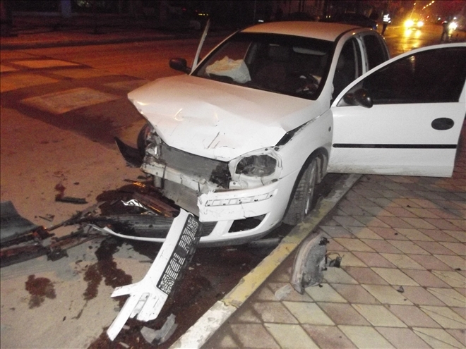 Şehir merkezinde kaza ucuz atlatıldı:3 yaralı