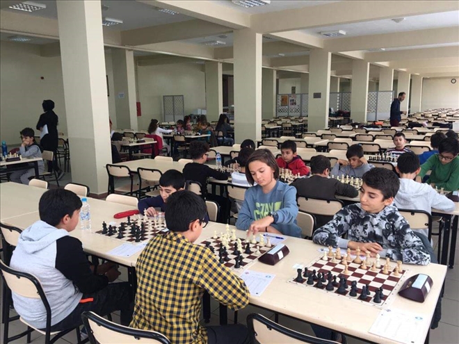 Küçükler Satranç Turnuvası ASÜ´de Yapıldı  