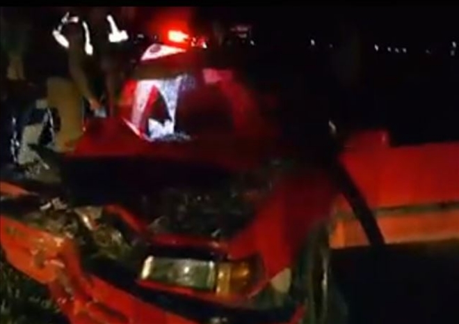 Yenikent-Akhan yolunda kaza,1´i ağır 3 yaralı