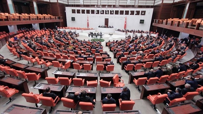 Ak Parti 18 maddeden oluşan torba yasayı Meclise sundu