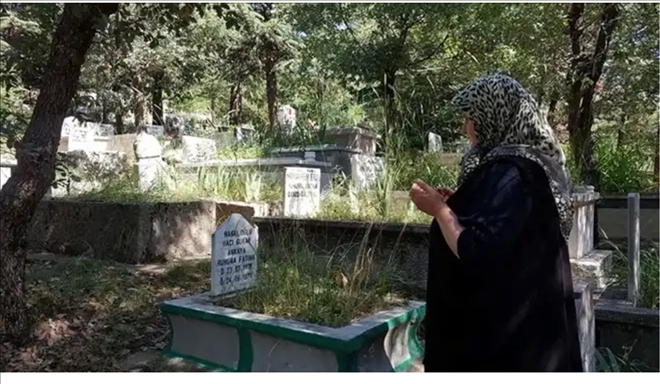 Aksaray´da arefe günü mezarlıklara ziyaretçi akını