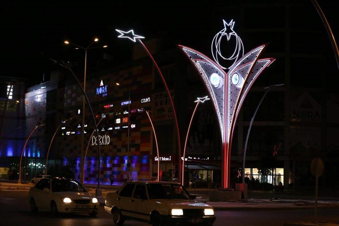 Piri Mehmet Paşa alt geçidi´ne dekoratif ışıklandırma çalışması yapıldı