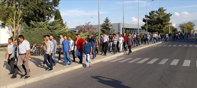Türk Metal Sendika üyeleri sessiz eylemde