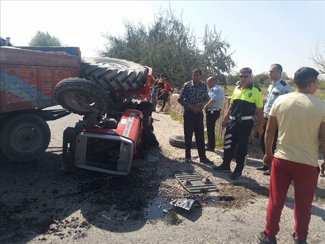 Aksaray´da traktör ile otomobil çarpıştı:3 yaralı