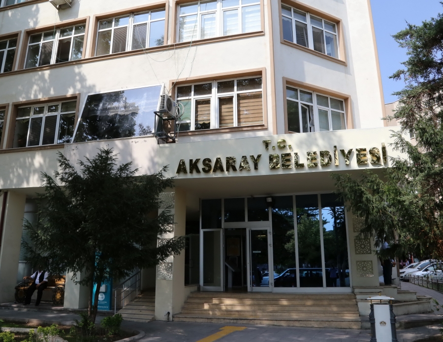 Aksaray Belediyesi kiracıların borçlarını erteledi,toplu taşımaya destek verdi