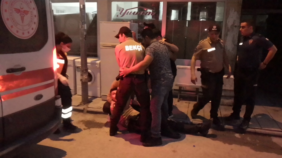 Alkollü sürücü önce bekçiyi ezdi, sonra polis memurunun ayağını kırdı