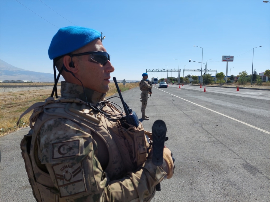 Aksaray Jandarma Asayiş Komando ekipleri güven veriyor 