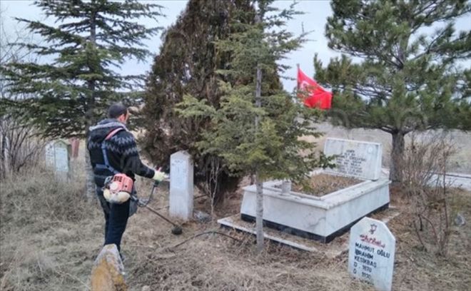 Eskil´de Şehit Mezarlarının Bakımı Yapıldı | aksaray haberleri | aksarayhaber68