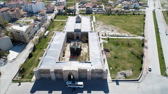 Selçuklu ve Osmanlı eserleri restore ediliyor