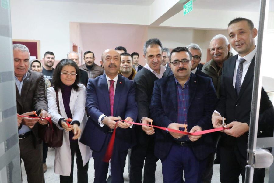 Aksaray’da 2023 eğitim vizyonu çerçevesinde Z Kütüphane ismi verilen zenginleştirilmiş kütüphane törenle  açıldı