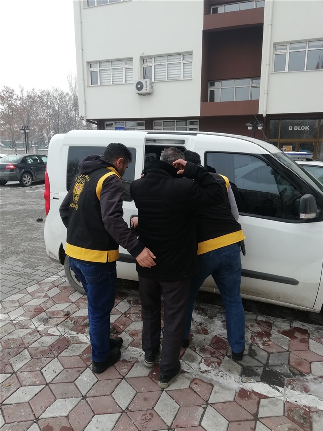 Aksaray polisi suçlulara göz açtırmıyor:1 tutuklama