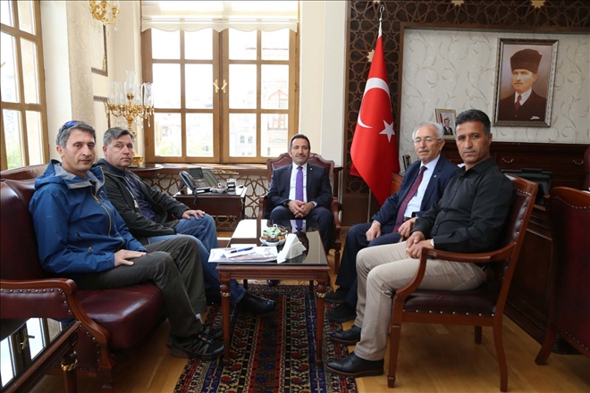 Aksaray, Hava Sporlarında İki Büyük Organizasyon İle Türk Yıldızlarının Gösteri Uçuşuna Hazırlanıyor 