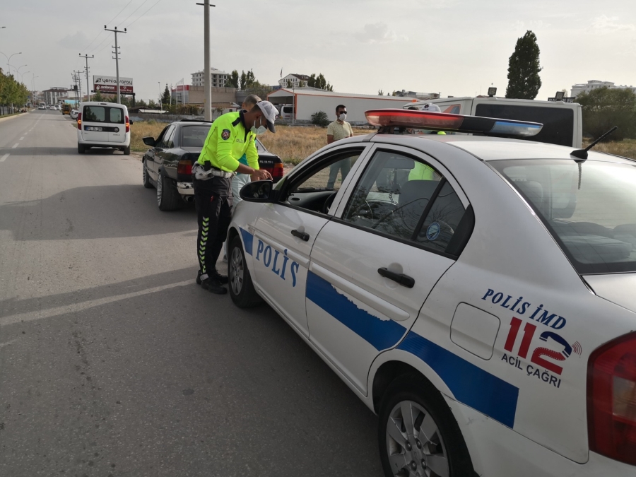 Ehliyetsiz sürücü polis ekiplerince yakalandı