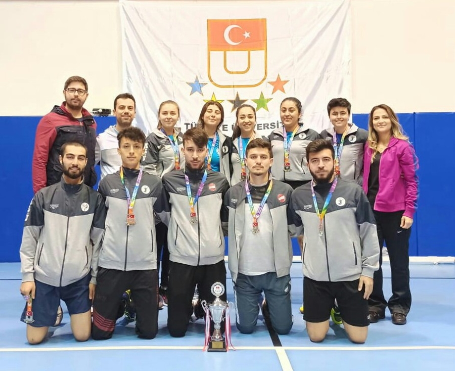 ASÜ Badminton takımı birinci lige yükseldi