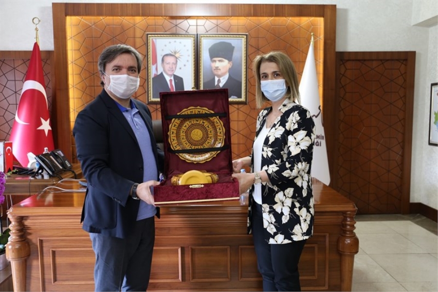 Aksaray Valisi Hamza Aydoğdu,Nevşehir Valisi İnci Sezer Becel’i ziyaret etti