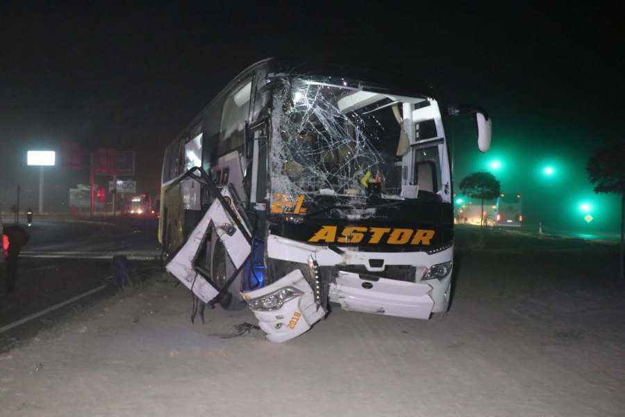 Aksaray’da otobüs ile tır çarpıştı: 4 yaralı
