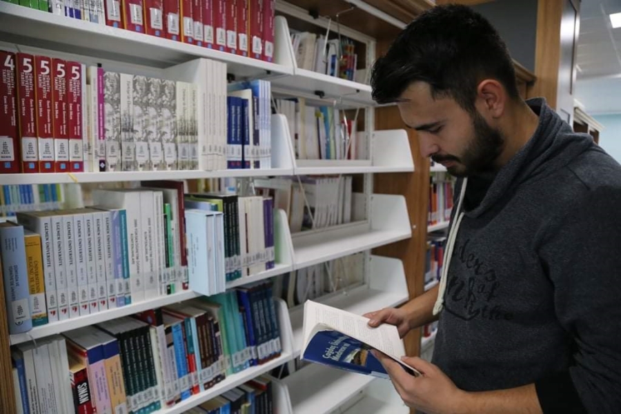 ASÜ Kütüphanesi, Kurallar Çerçevesinde Öğrencilerin Hizmetinde