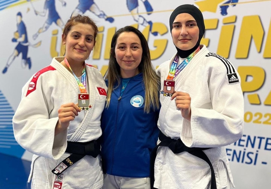 ASÜ ilk kez katıldığı judo şampiyonasında 2 madalya kazandı