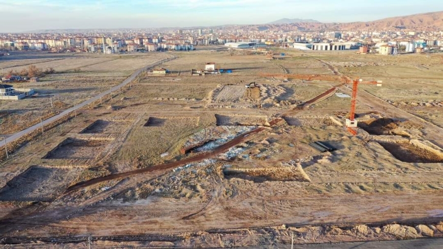 TOKİ Aksaray konutları inşaatı neden durdu? Hak sahipleri açıklama bekliyor