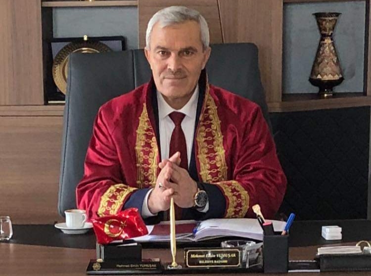 Görevden uzaklaştırılan Yenikent Belediye Başkanı Mehmet Emin Yumuşak