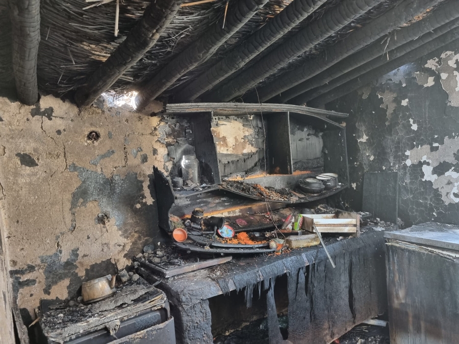 Evleri yanan 9 yaşındaki Şifa: Okul formam ve tüm eşyalarım yandı,okula gidemiyorum 