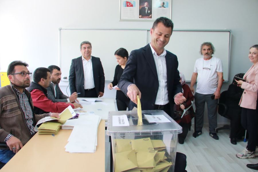Ali Abbas Ertürk: Seçimler ülkemize hayırlı olsun 