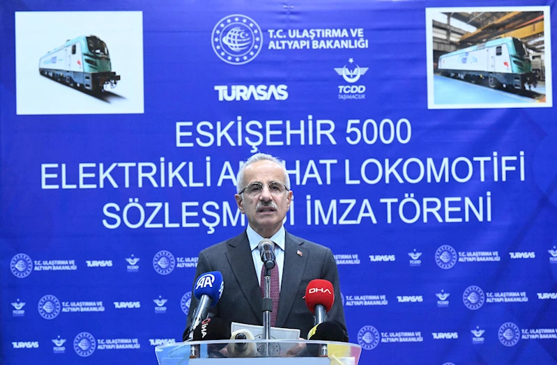 Bakan Uraloğlu: Eskişehir-5000 lokomotifi Eylül 2025