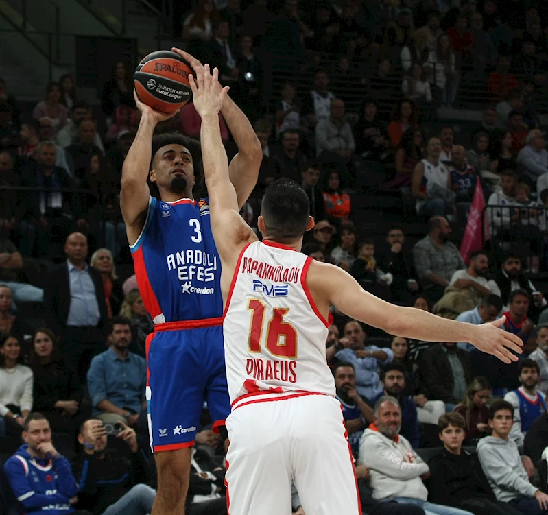 Anadolu Efes - Olympiacos: 91-89