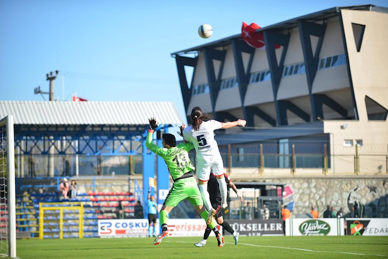 1923 Mustafakemalpaşaspor- Yozgat Bozok Spor : 2-0