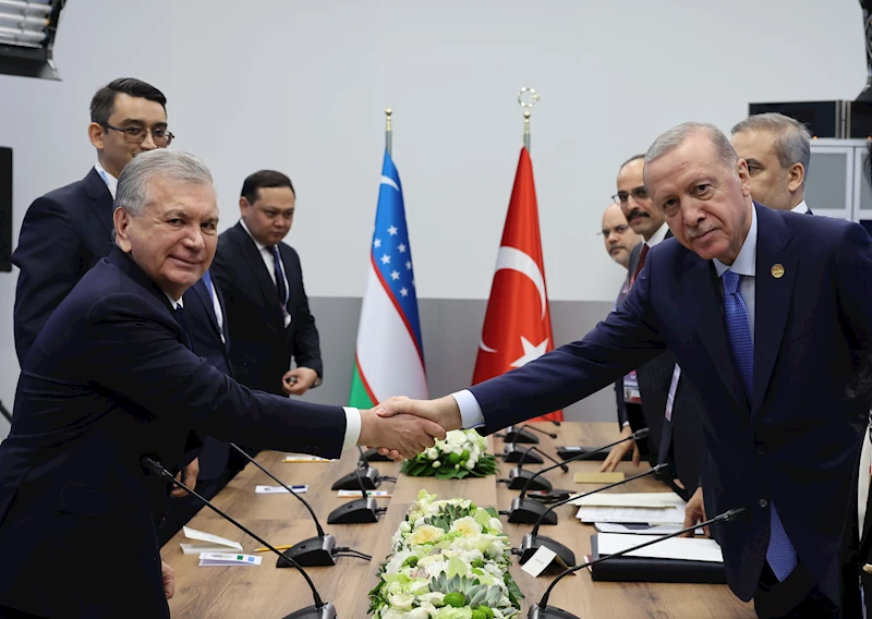 Cumhurbaşkanı Erdoğan, Özbek mevkidaşı Mirziyoyev ile bir araya geldi