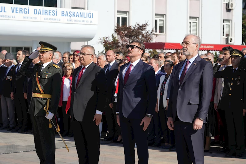 Bahçelievler’de Cumhuriyet Bayramı dolayısıyla 101 bisiklet dağıtıldı