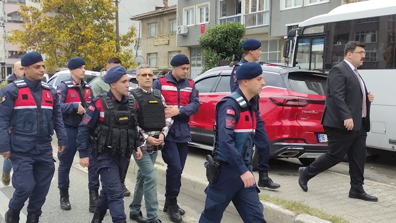 1 kişinin öldüğü, 1’i polis 5 kişinin yaralandığı mekanın önünde 2 yıl sonra keşif yapıldı