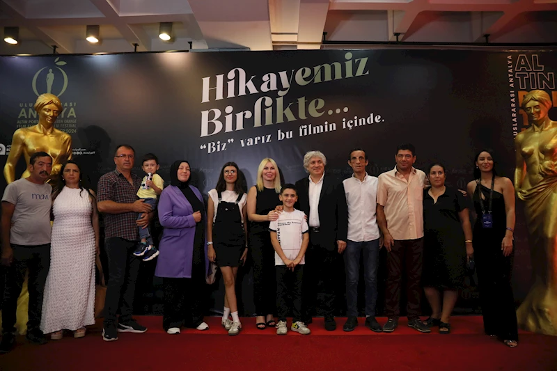 Özkan çiftinin ilklerinin anlatıldığı film ayakta alkışlandı