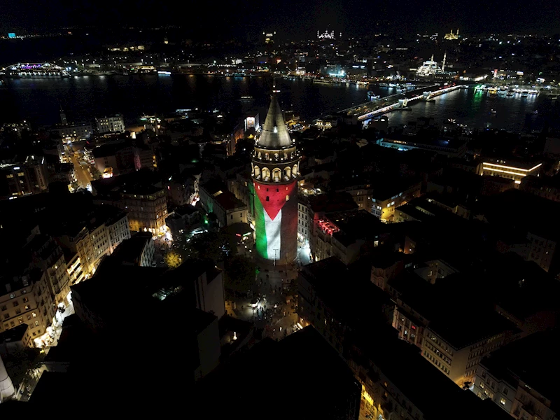 İstanbul-Galata Kulesi’ne Filistin bayrağı yansıtıldı