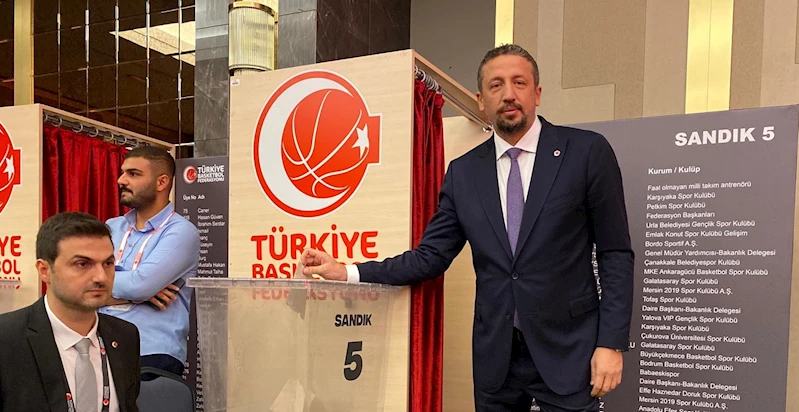 Türkiye Basketbol Federasyonu’nda Hidayet Türkoğlu tekrar başkan seçildi. 