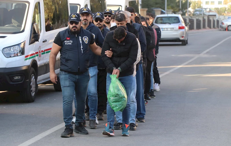 DENİZLİ Kadının altınlarını alıp, milyonluk mülklerini 3