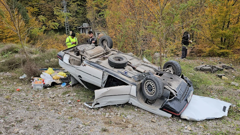 Takla atan otomobildeki çift yaralandı 