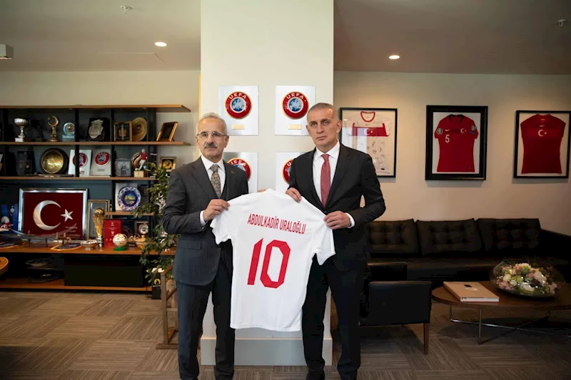 Ulaştırma ve Altyapı Bakanı Uraloğlu, TFF Başkanı Hacıosmanoğlu