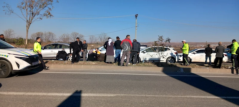 DİYARBAKIR’da 4 otomobil zincirleme kazaya karıştı: 2’si ağır, 8 yaralı (VİDEO EKLENDİ) 