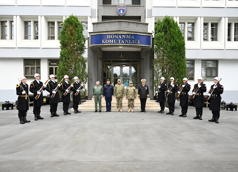 Genelkurmay Başkanı Orgeneral Gürak, TCG Oruçreis Fırkateyni’nde incelemelerde bulundu