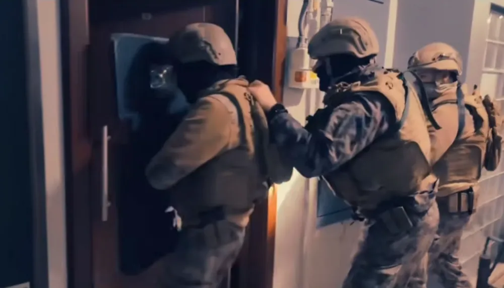 Aksaray’da DEAŞ terör örgütü içerisinde faaliyet yürüten 3 şüpheli yakalandı