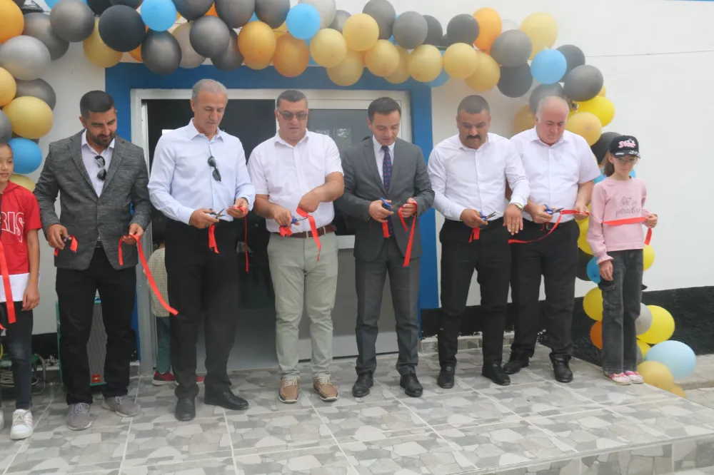 Köy okuluna yapılan çok amaçlı salon törenle açıldı