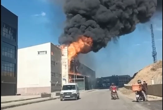 Öğrenci yurdunda çıkan yangın söndürüldü 