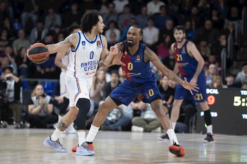 Barcelona - Anadolu Efes: 90-80