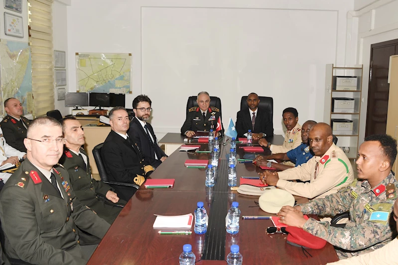 Genelkurmay Başkanı Orgeneral Metin Gürak, Somali’de askeri törenle karşılandı - (Video eklendi)