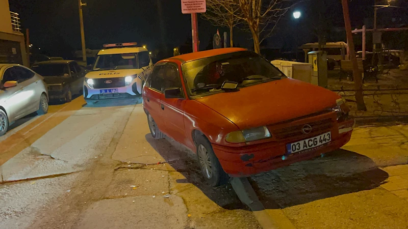 Otomobiliyle park halindeki araçlara çarptı; alkol muayenesi yaptırmamak için direndi