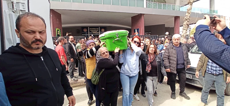 Hatay- 2 aylık eşi tarafından satırla öldürülen Sevcan’ın tabutunu kadınlar taşıdı /Video ekiyle yeniden