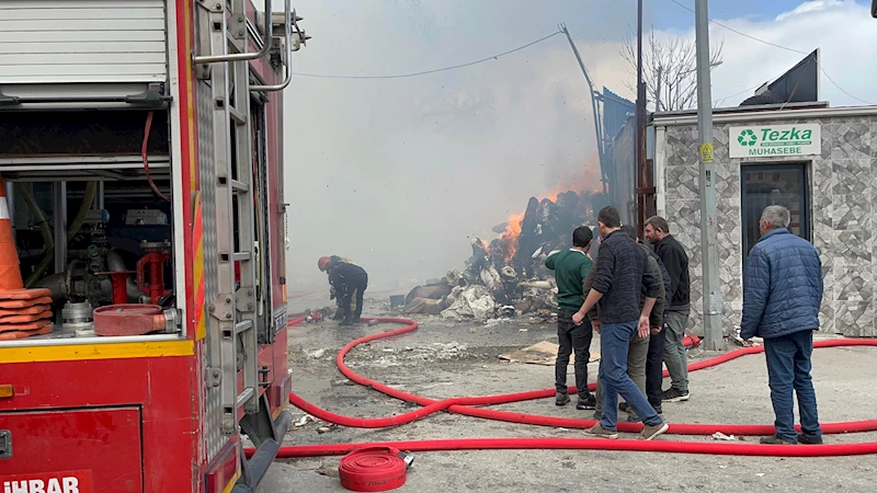 Geri dönüşüm tesisinde çıkan yangın, 1 saatte söndürüldü