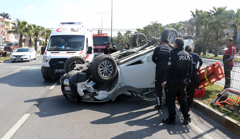 Ağaca çarpıp takla atan aracın sürücüsü yaralandı